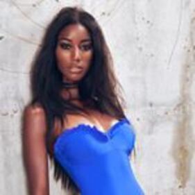 La calda estate di Jazzma Kendrick: le foto dell'ex fiamma di Bobo Vieri 6
