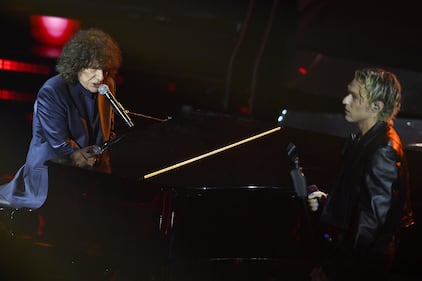 Sanremo 2024: ecco il look della quarta serata del Festival di Irama 3