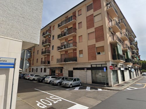 Uccisa in casa con un coltello piantato nella schiena. Orrore a Legnano