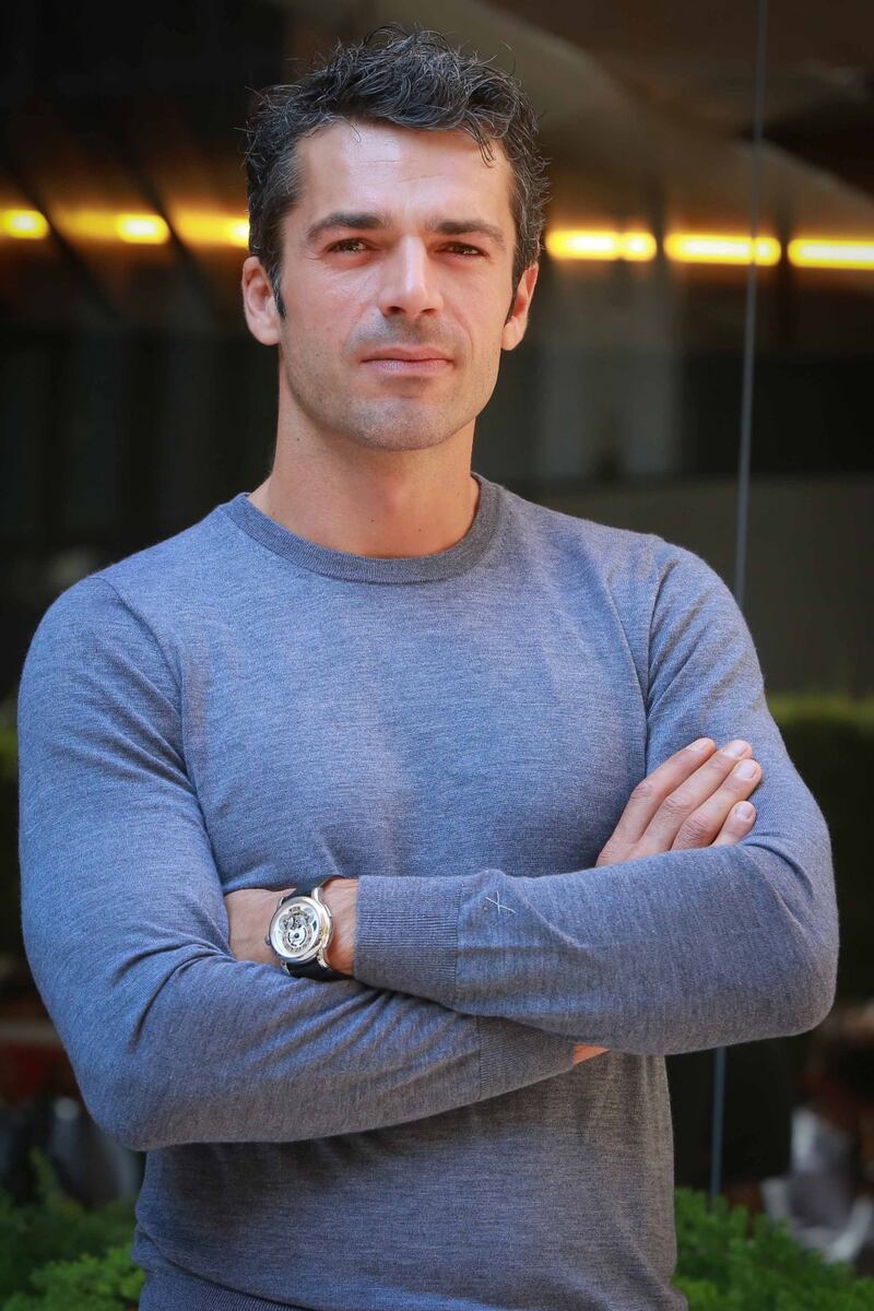 Luca Argentero con il cast del film "Al posto tuo" 16