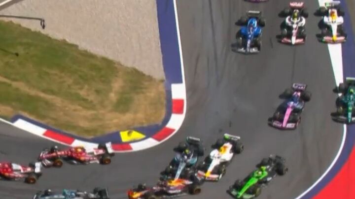 "Ho bloccato il freno", "Idioti". Scintille tra Verstappen e Antonelli al Gp d'Austria