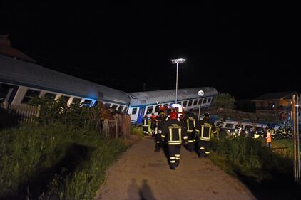 treno deraglia nel Torinese