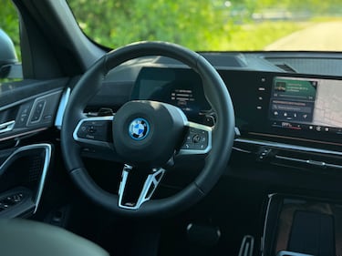 BMW X1 plug-in: guarda tutte le foto  8