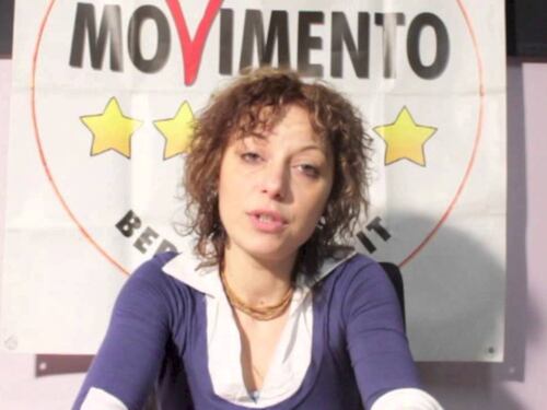Si è autosospesa la grillina sotto accusa per l'uso dell'auto blu