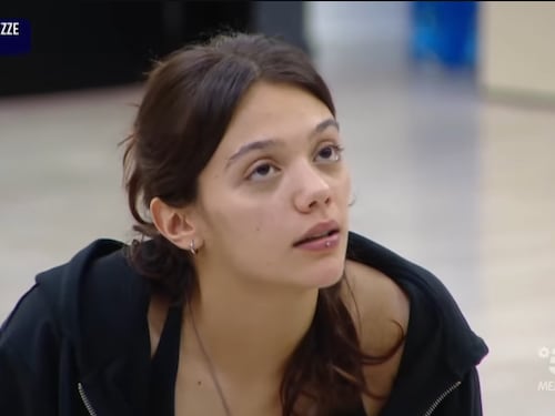 "Mi spaventano". Ballerina di Amici vuol lasciare: l'intervento di Maria de Filippi