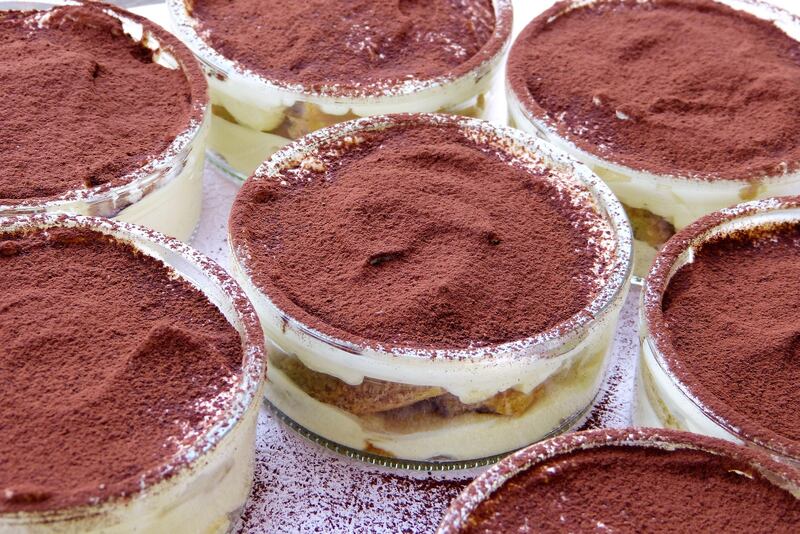 "Tracce di latte in quel tiramisù vegano". Muore una 20enne allergica: 4 indagati