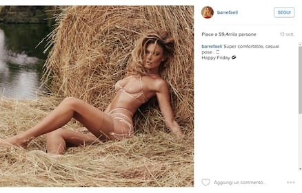 Bar Refaeli, una futura mamma social 14