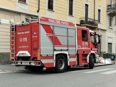 Una palazzina è crollata nella notte in zona Porta Romana a Milano 7