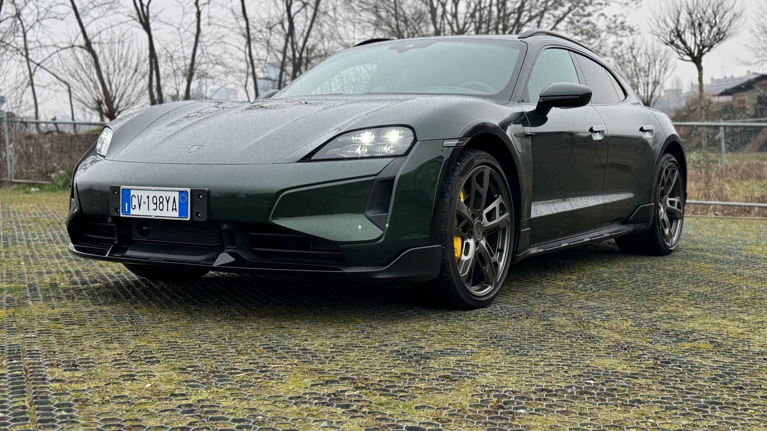 Porsche Taycan Turbo S: ora va più forte e anche più lontano