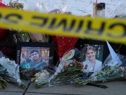Si è suicidato il killer della Brown University: ha assassinato anche lo scienziato nucleare al Mit