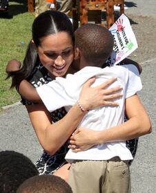 Meghan Markle e il Principe Harry arrivano in Sudafrica: foto 9