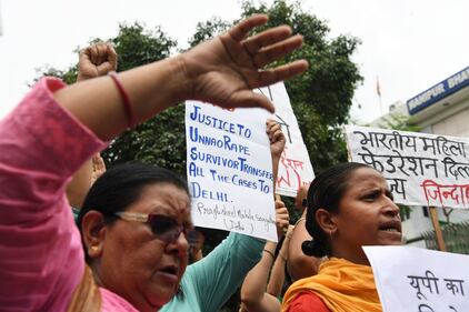La violenza contro le donne scatena la protesta in India 2