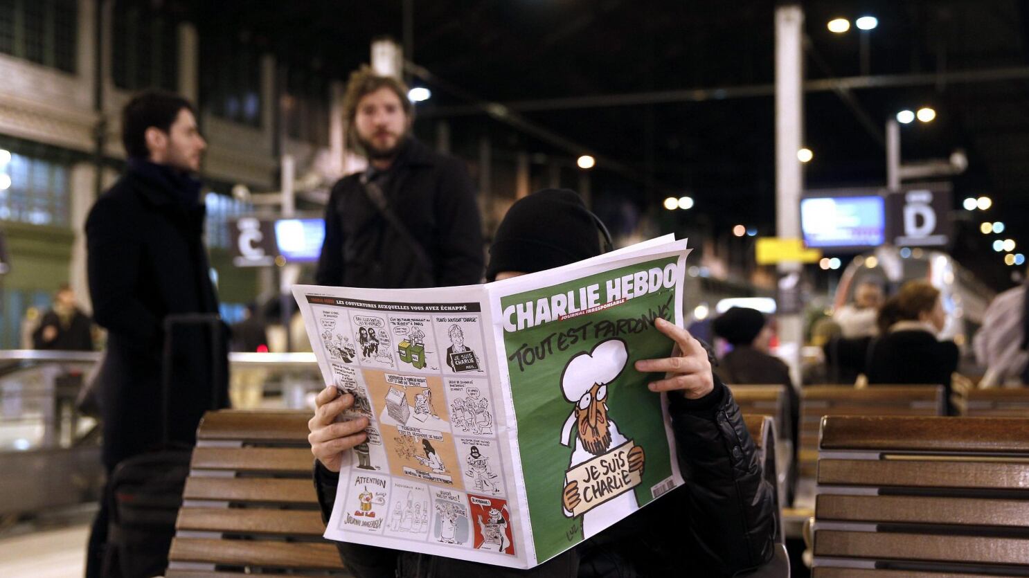 Il fondatore di Charlie Hebdo rompe il fronte e si dissocia: "Non bisognava provocare"