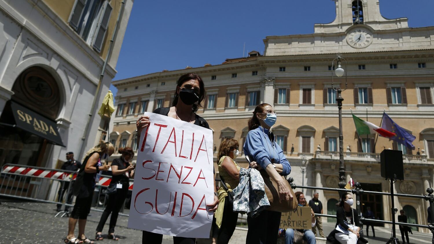 Tridico mente sulla povertà e il premier ripete le bugie