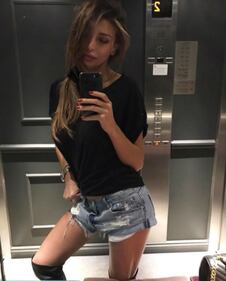 Cristina Buccino sexy in palestra 3