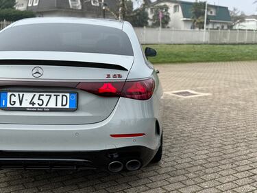 Mercedes Classe E 53 AMG Hybrid: la gallery della super berlina da 612 CV 8