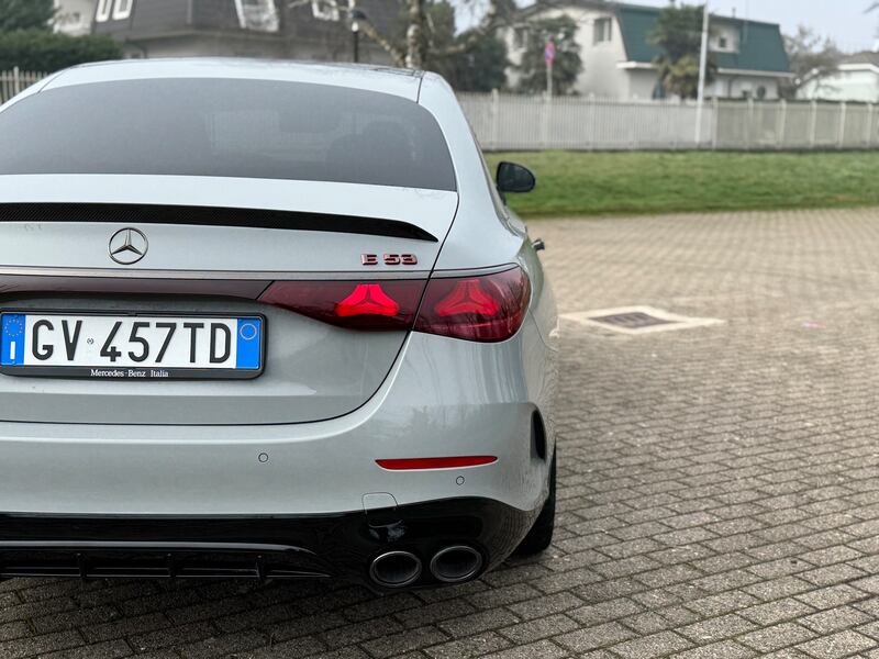 Mercedes Classe E 53 AMG Hybrid: la gallery della super berlina da 612 CV 8