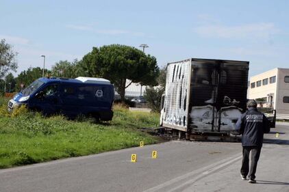 Mitragliette e molotov, l'assalto al portavalori 3