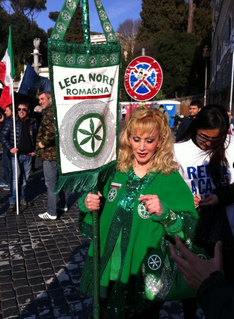 La piazza di Salvini 4