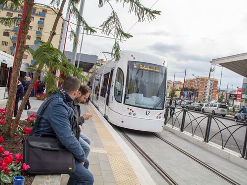 Orlando e Catania annunciano le nuove linee del tram. Ma da Roma frenano