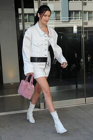 Bella Hadid, costume hot per Terry Richardson 18