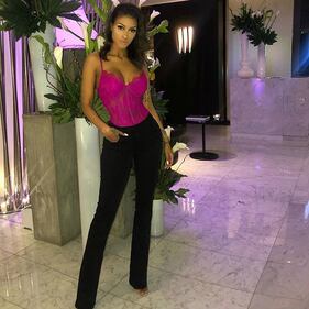 Fanny Neguesha sexy su Instagram: gli scatti dell'ex di Balotelli 5