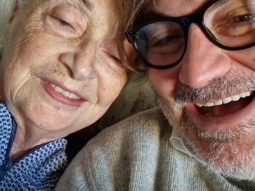 “So che ci sarai sempre”. Lo struggente post di Pardo per la scomparsa della madre