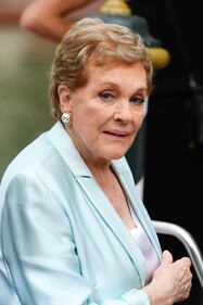 Bagno di folla per l'arrivo a Venezia di Julie Andrews 4