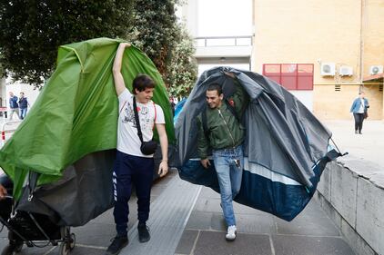Tende anti-Israele alla Sapienza: il campeggio dei collettivi rossi 6