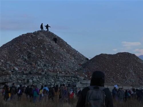 Sassi e lacrimogeni. Si riaccende la guerriglia No Tav