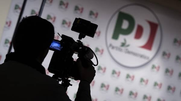 "Porta l'industriale a cena". L'idea del Pd per racimolare 5mila euro a serata