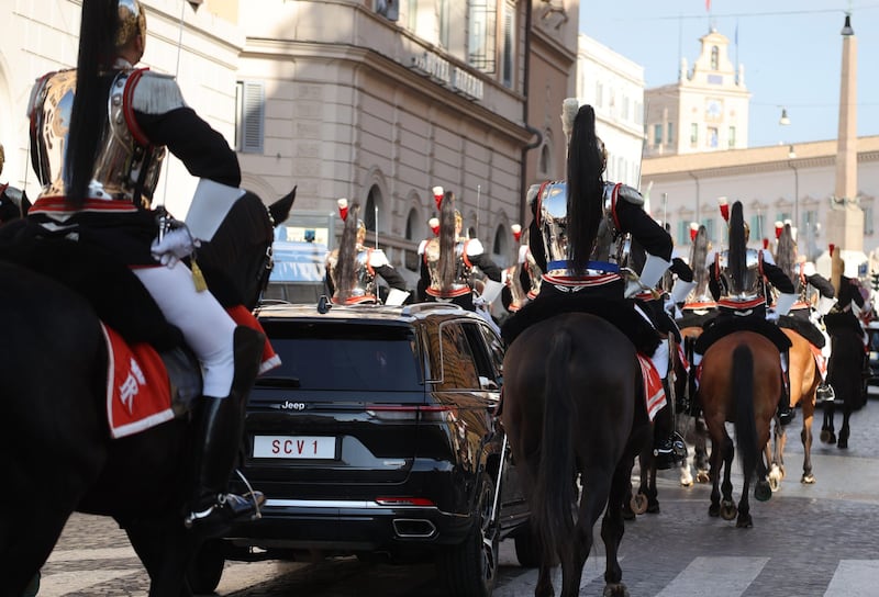 Papa Leone XIV in visita al Quirinale 6