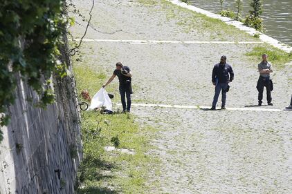 Roma, trovato il corpo di una donna sotto Ponte Sisto 12