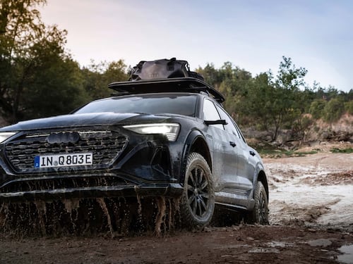 Audi Q8 e-tron edition Dakar, guarda tutte le foto