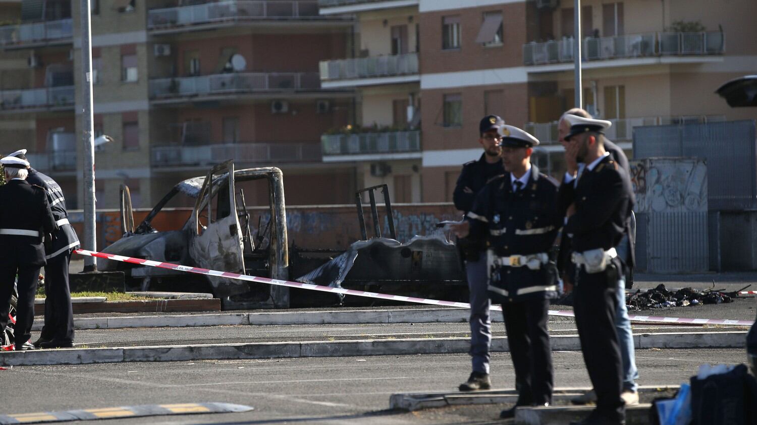 Molotov sul camper dei rom Nel rogo uccise tre sorelle