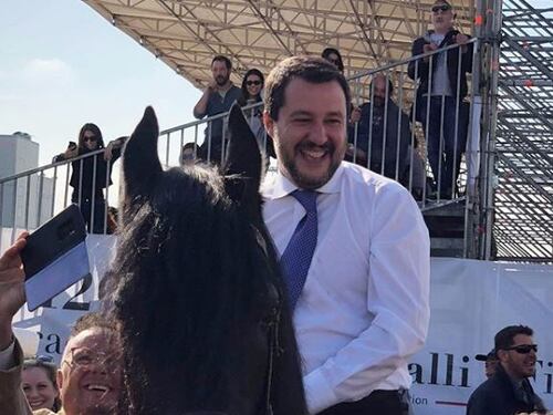 Salvini: "Ho a che fare con Juncker, figuratevi se ho paura di salire a cavallo"