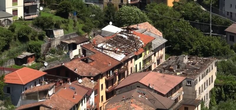 Devastazione e tetti scoperchiati, i danni in Val Seriana dopo il violento temporale 2