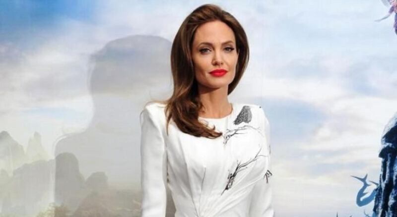 Angelina Jolie: "non ho mai pensato a me stessa come a una madre". Le foto 18