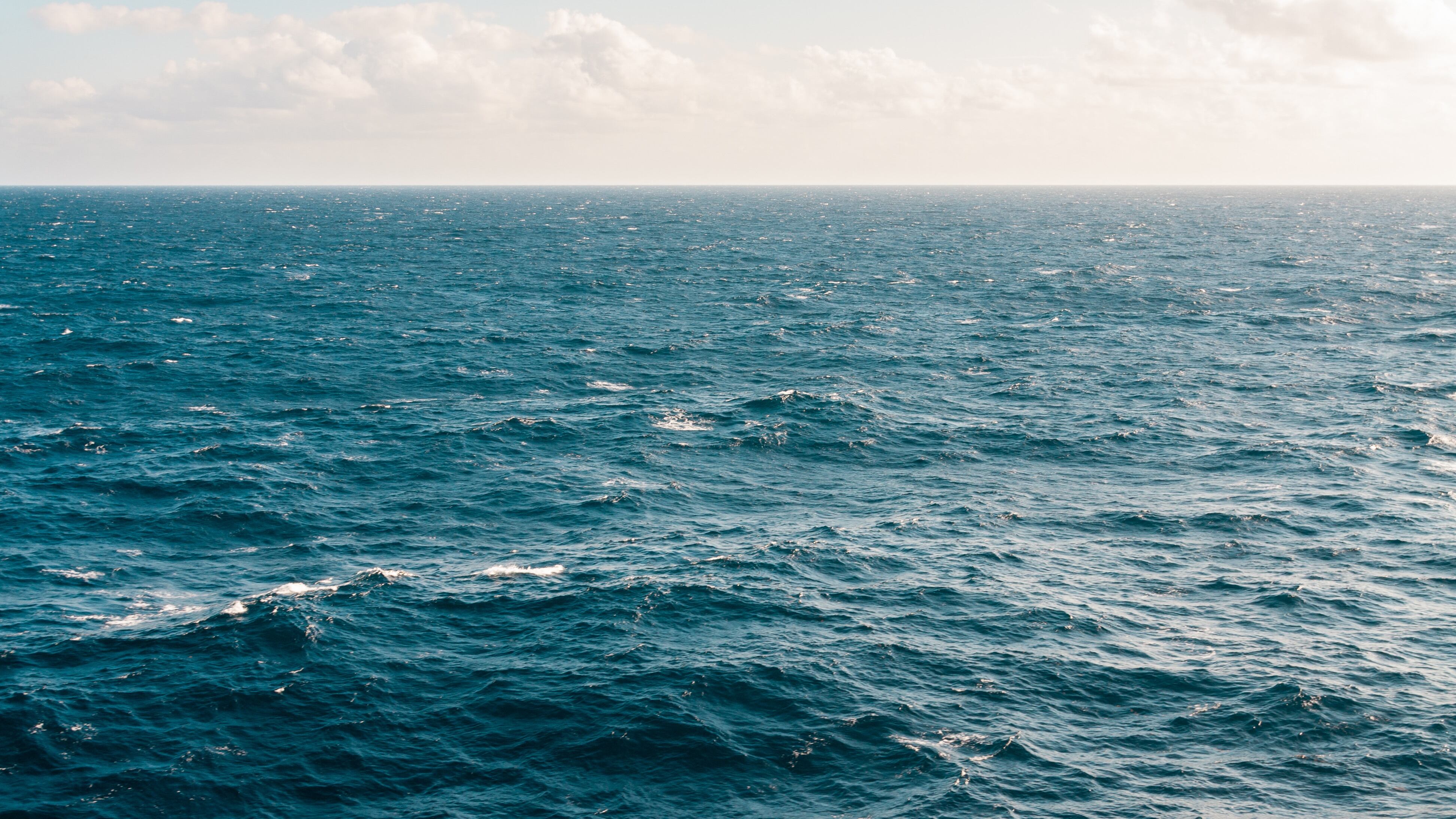 Corsica, incidente in mare tra due navi: sversato in mare olio e carburante