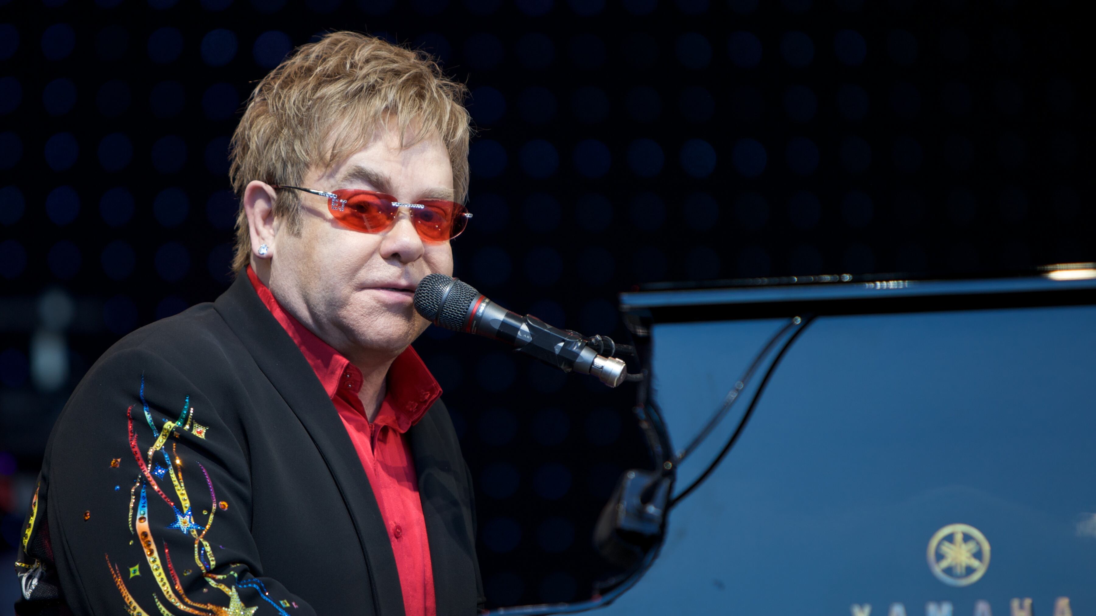 Elton John: "Un altro figlio? Mi piacerebbe ma sono troppo vecchio"