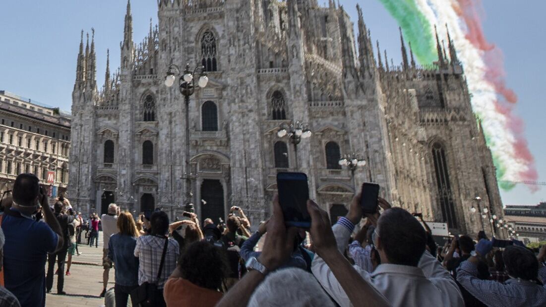 La Lombardia "scalpita". Centrodestra in piazza martedì anche a Milano