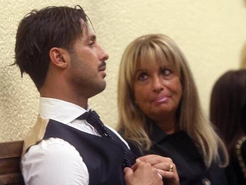 La madre di Corona: "Ho temuto per la sua vita. Ora sono strafelice"