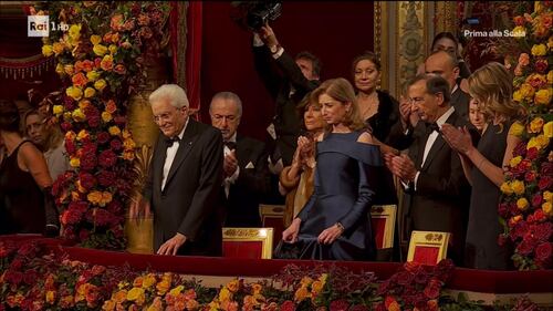 Applausi per Mattarella alla prima della Scala 1