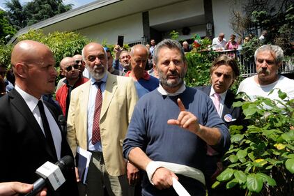 La resistenza dell'imprenditore Bramini sotto sfratto 1