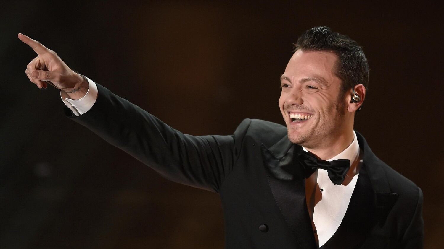 Ora Tiziano Ferro ha imparato la lingua degli stadi