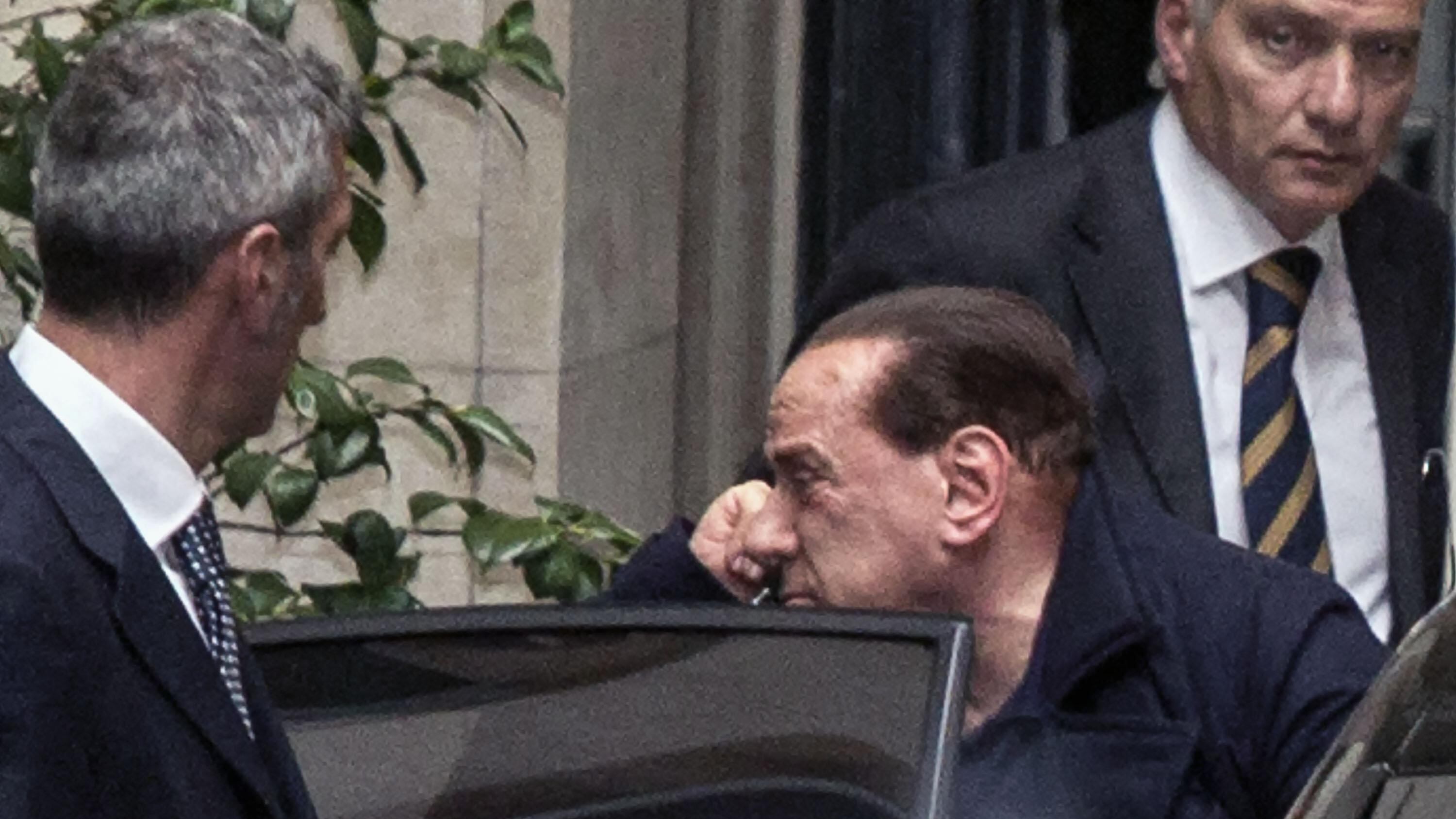 Berlusconi oggi vedrà Letta: "Rispetto l'impegno col Colle"