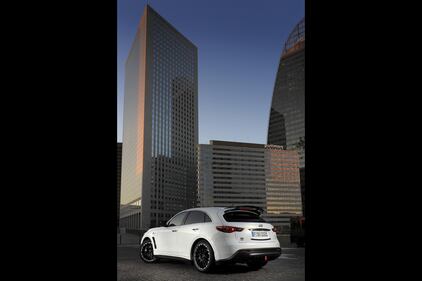 Infiniti FX Vettel Edition 7