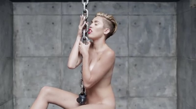 Miley Cyrus nuda per Terry Richardson 19