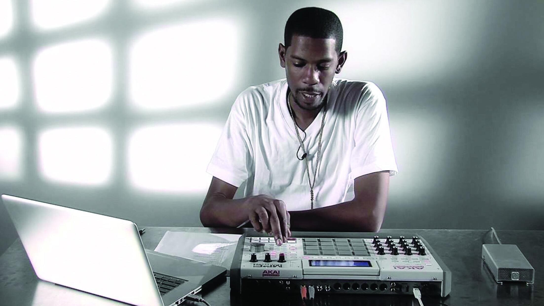 Da Jay Z a Rihanna Ecco chi è Young Guru, il vero cervello del rap