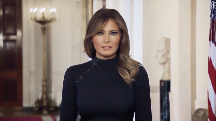 Melania e l'audio segreto: "Mi faccio il c*** per Natale, ma a chi importa"